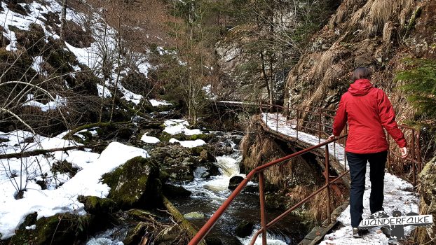 Ravennaschlucht Wandern Maier Sports Härtetest Wanderblog Wanderfalkeonline Winter Schnee
